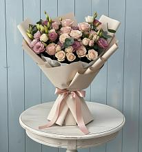 Букет цветов из:  Розы и Лизиантусы в Североморске