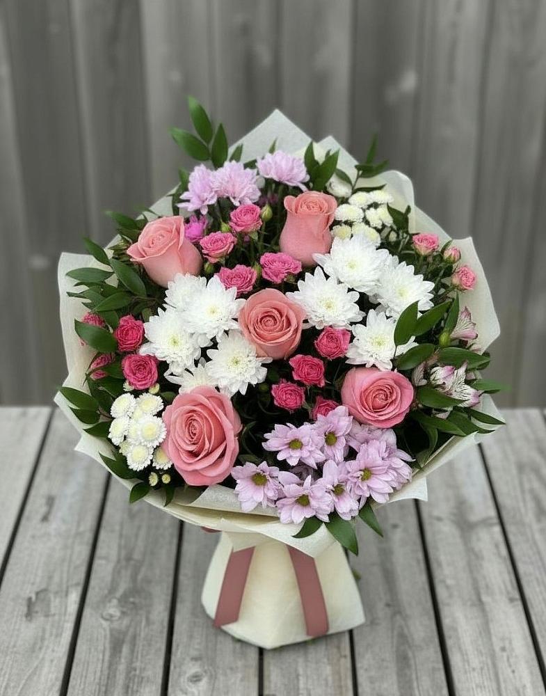 Букет цветов из: Альстромерии, Гвоздики, Розы и Хризантемы в Североморске