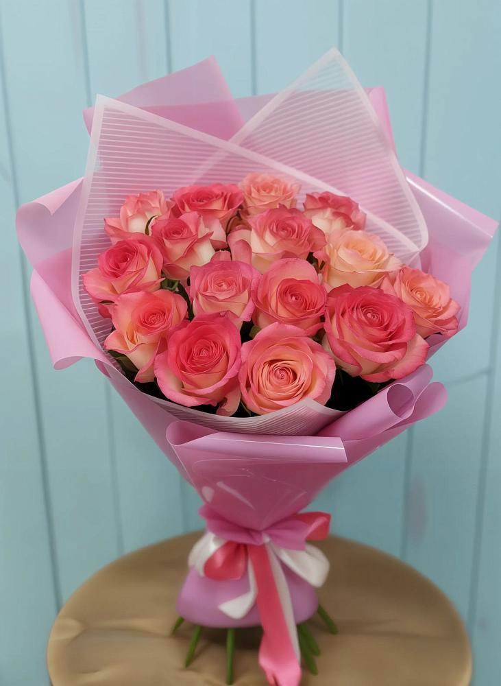 Букет 15 Розовых роз Равель в Североморске