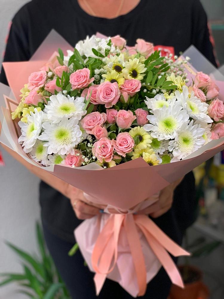 Букет цветов из: Розы и Хризантемы в Североморске