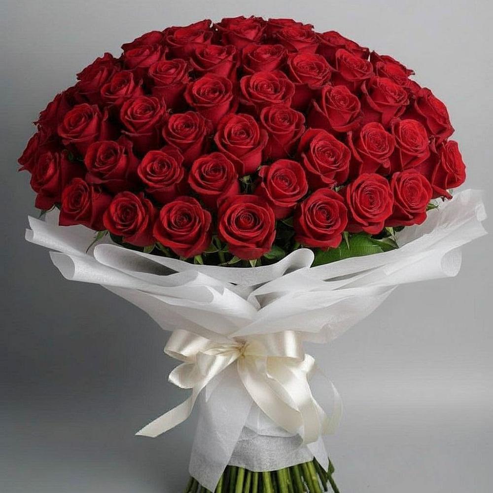 Букет 101 Красная роза Блэк Мэджик в Североморске