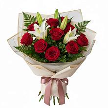 Букет цветов из:  Лилии и Розы в Североморске