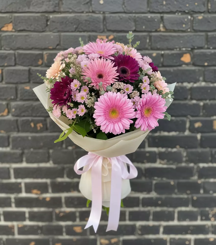 Букет цветов из: Герберы и Хризантемы в Североморске