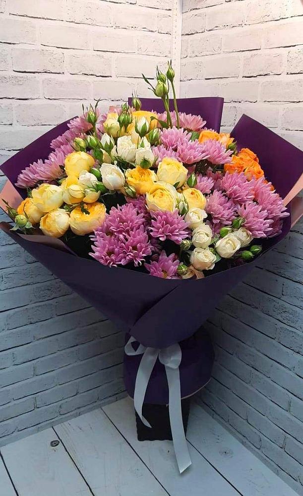 Букет цветов из: Хризантемы и Розы в Североморске