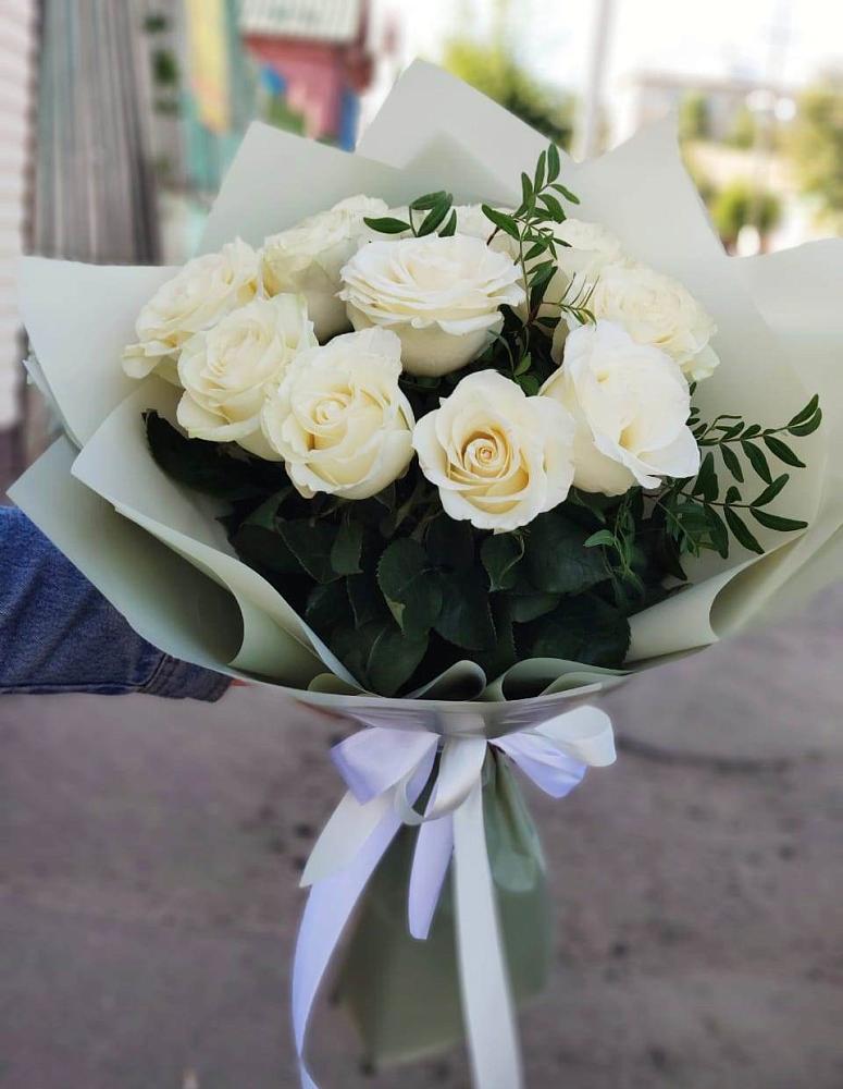 Букет Белые розы Проуд в Североморске
