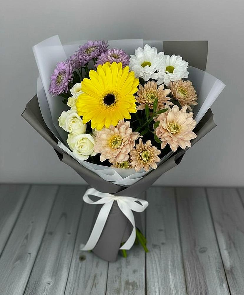 Букет цветов из: Розы, Герберы и Хризантемы в Североморске
