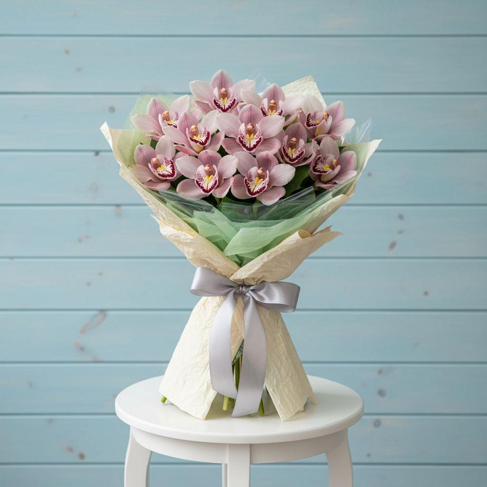 Букет цветов из: Орхидеи и Розы в Североморске