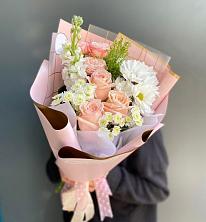 Букет цветов из:  Хризантемы и Розы в Североморске