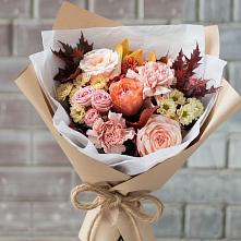 Букет цветов из:  Гвоздики, Хризантемы и Розы в Североморске