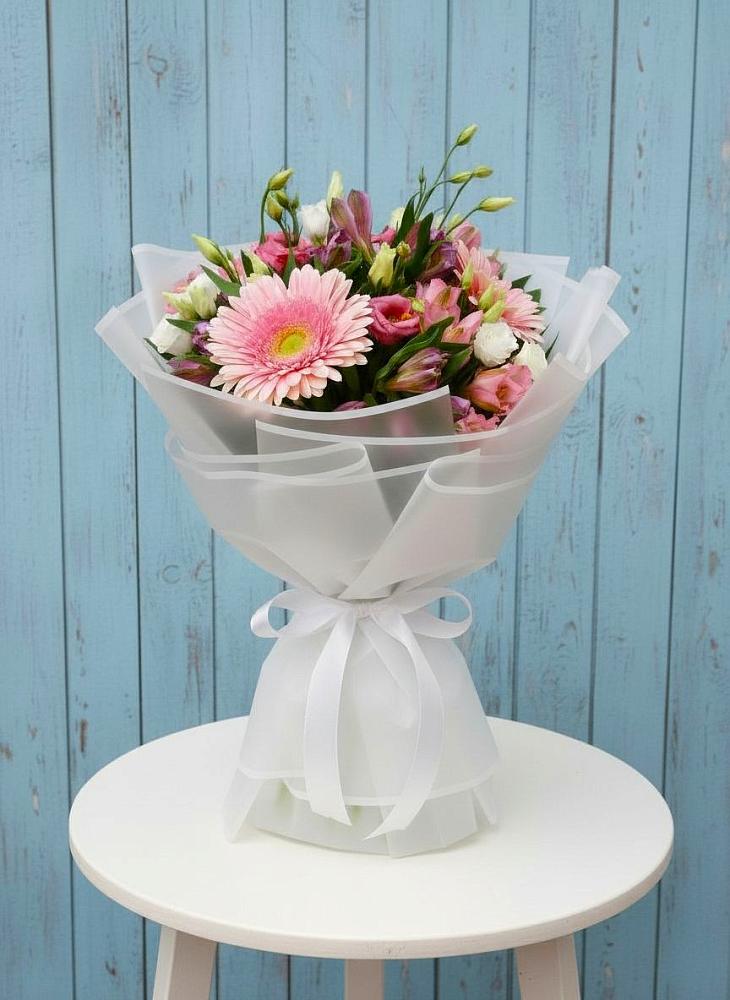 Букет цветов из: Герберы, Альстромерии и Лизиантусы в Североморске