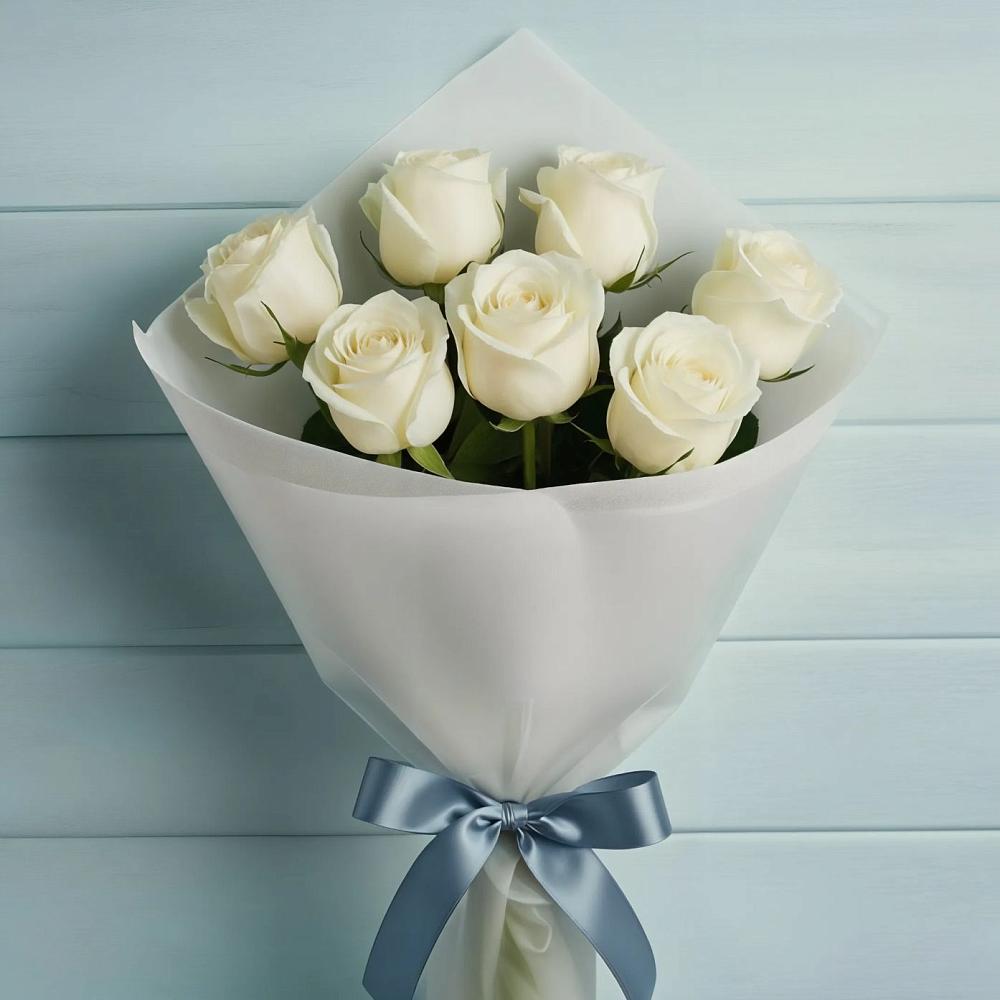 Букет 7 Белых роз Эдлесс Лав в Североморске